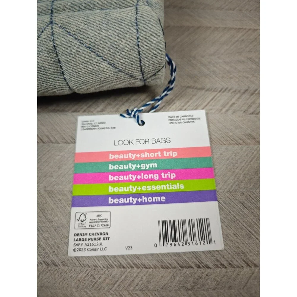 Tartan + Twine Denim Chevron Quilted Beauty Travel Organizer Makeup Bag NEW